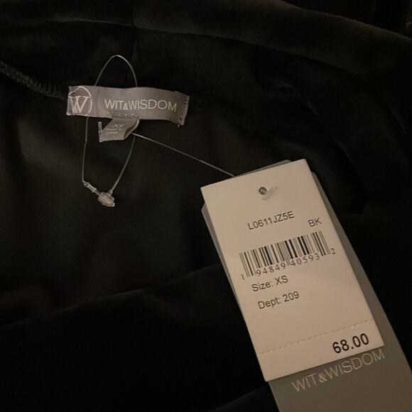 New with Tags Wit & Wisdom Sweater – Soft Velour Meets Comfy Knit - Picture 8 of 10